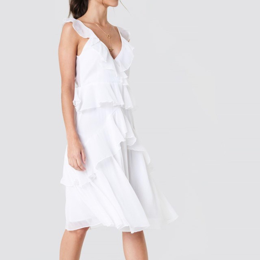 NA-KD Frill Chiffon White Dress